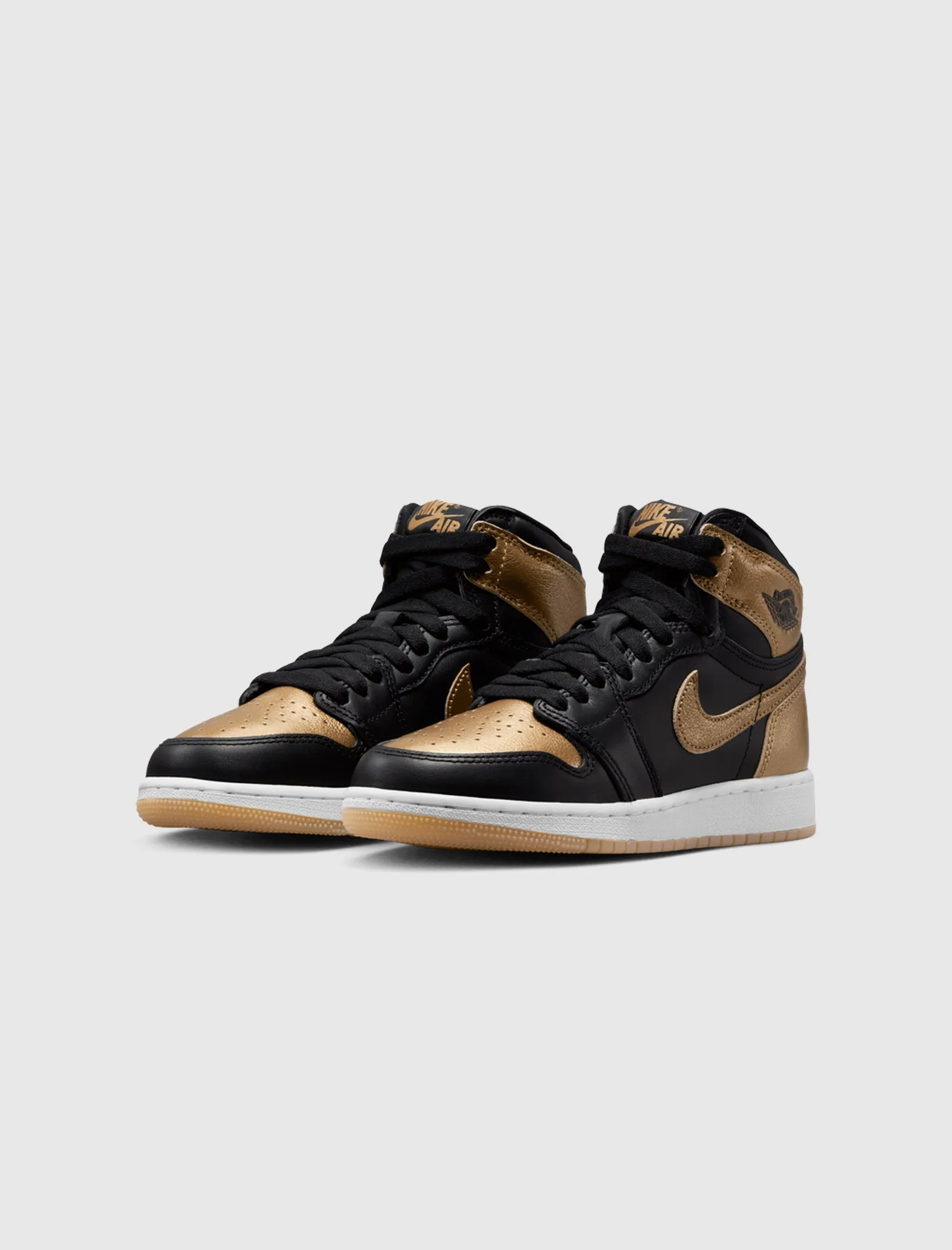 AIR JORDAN 1 RETRO HIGH OG "BLACK/METALLIC GOLD/SAIL" GS