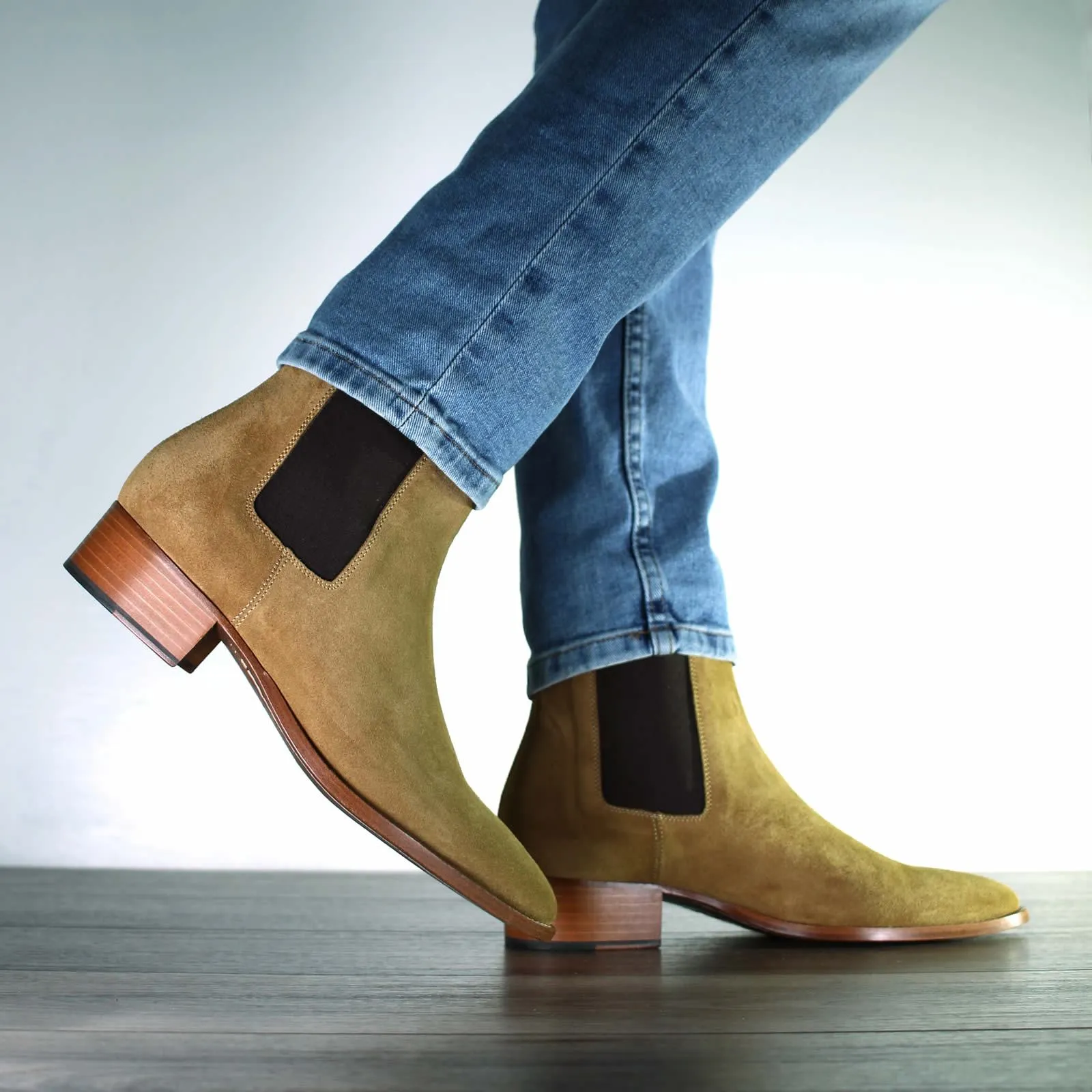 Manhattan Chelsea Boot Tan Suede